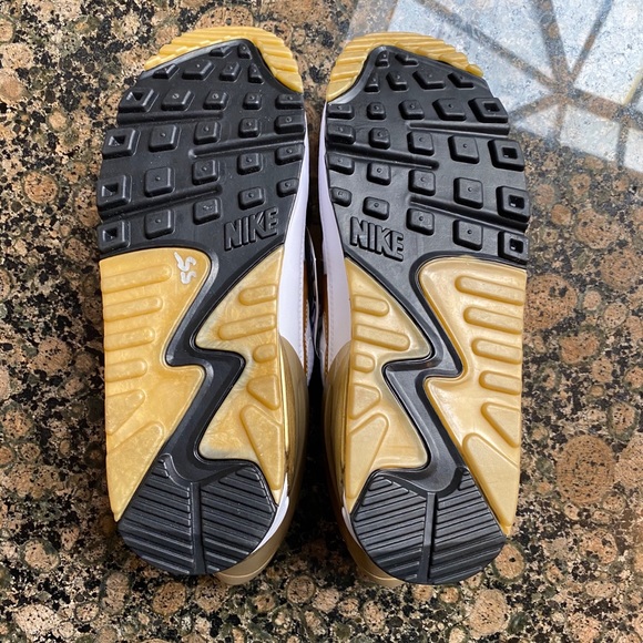 Nike Air Max 90 FlyEase White Gold 10 - Picture 8 of 8